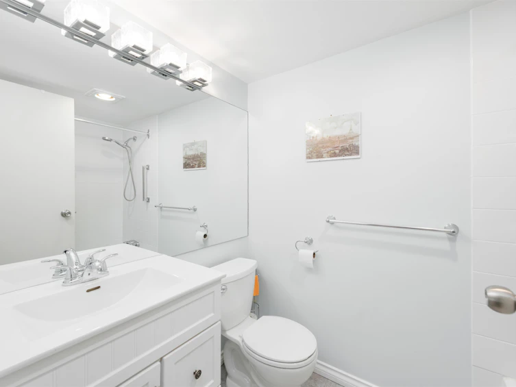 212-1520 Vidal Street, Surrey, BC, V4B 3T7 - 12