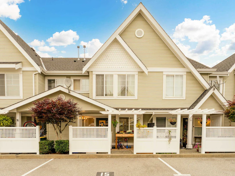 15-23575 119 Avenue, Maple Ridge, BC, V4R 2P4