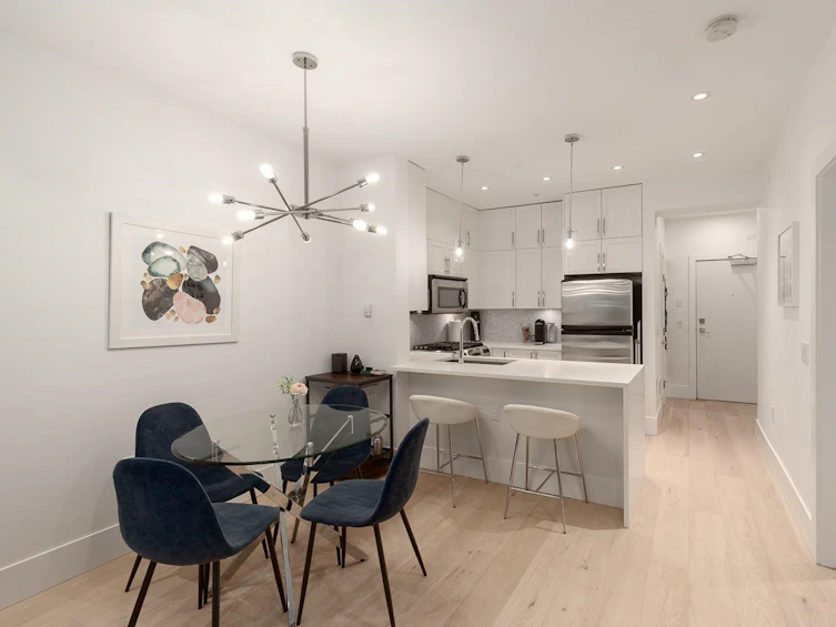 104-1468 St Andrews Street, North Vancouver, BC, V7L 0A8 - 4