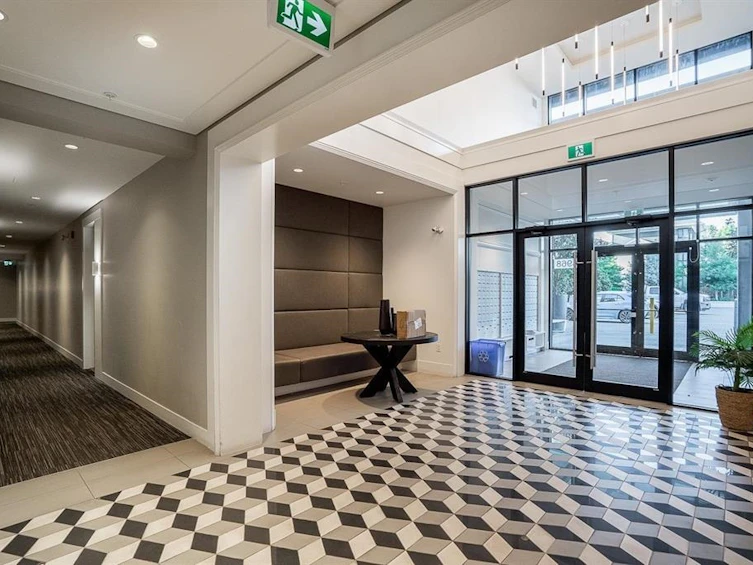 204-14968 101a Avenue, Surrey, BC, V3R 0E8 - 6