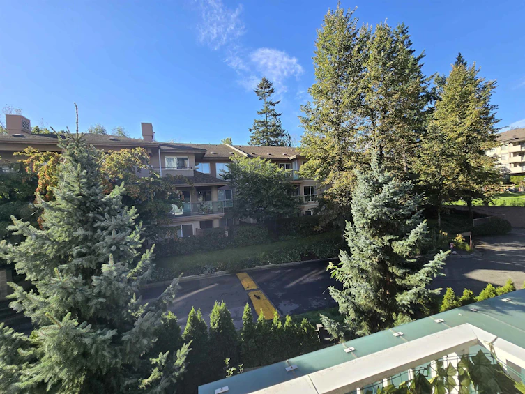 204-14968 101a Avenue, Surrey, BC, V3R 0E8 - 18