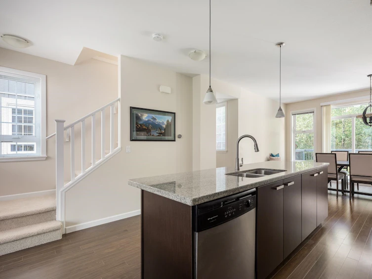 110-18777 68a, Surrey, BC, V4N 0Z7 - 11