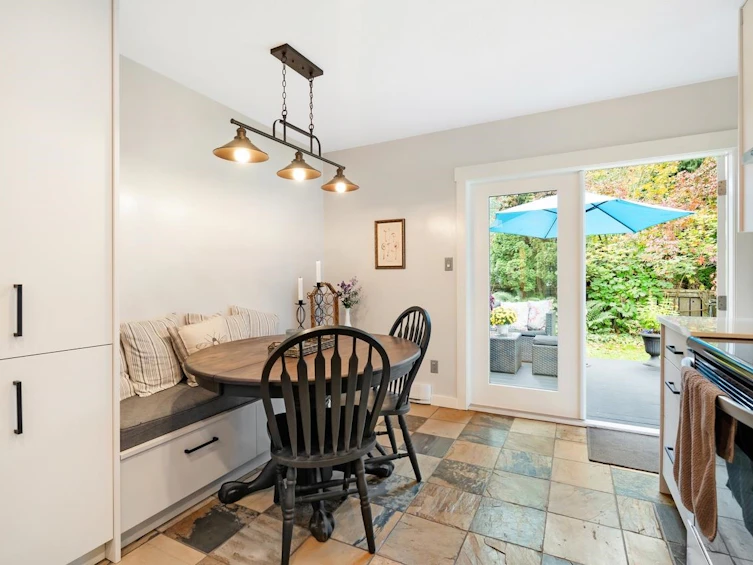2532 Burian Drive, Coquitlam, BC, V3K 5W9 - 8