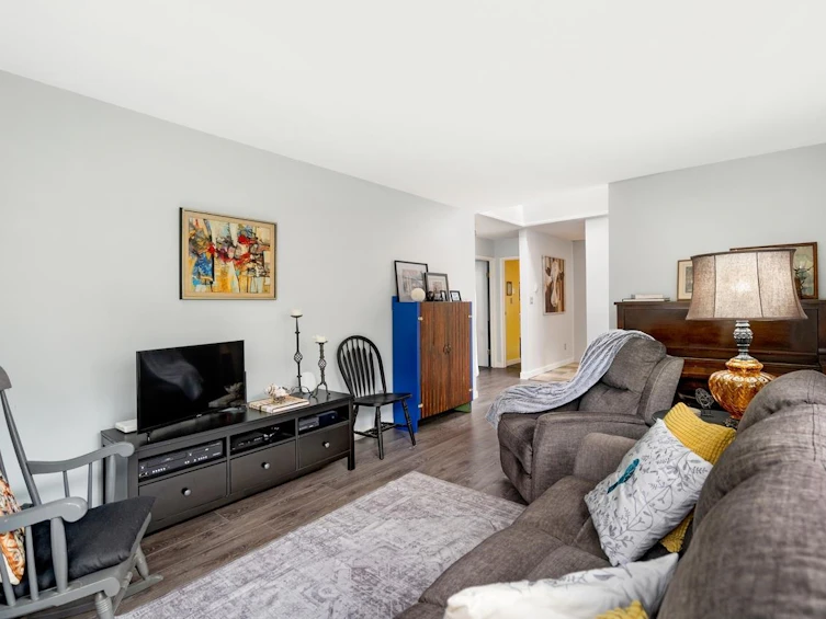 2532 Burian Drive, Coquitlam, BC, V3K 5W9 - 13
