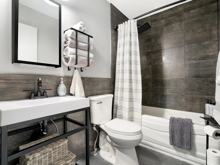 2532 Burian Drive, Coquitlam, BC, V3K 5W9 - 25