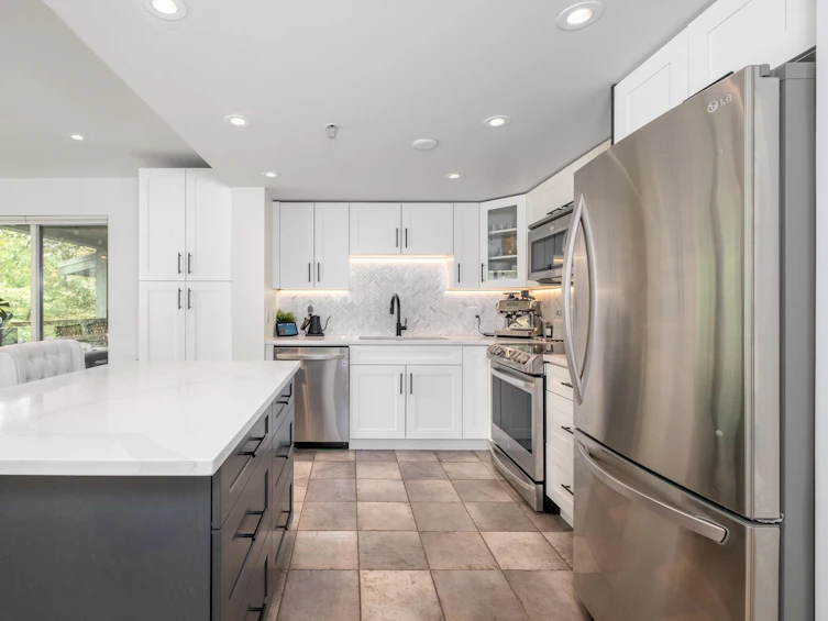 307-285 Newport Drive, Port Moody, BC, V3H 5J6 - 3