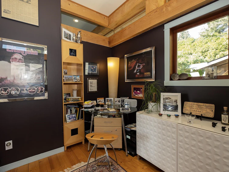 557 Central Avenue, Gibsons, BC, V0N 1V1 - 19