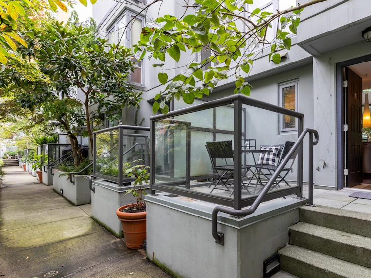 203-501 Pacific Street, Vancouver, BC, V6Z 2X6 - 3