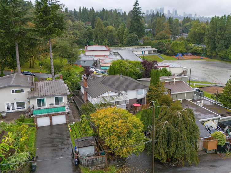 6130 Buckingham Place, Burnaby, BC, V5E 3W5 - 35