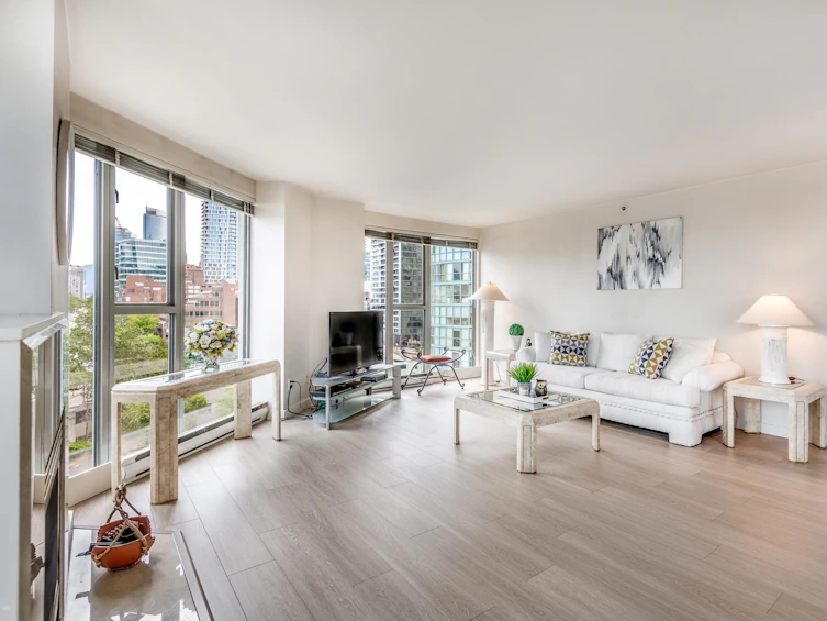 1305-1000 Beach Avenue, Vancouver, BC, V6E 4M2 - 5