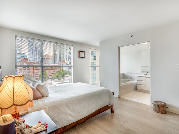 1305-1000 Beach Avenue, Vancouver, BC, V6E 4M2 - 13