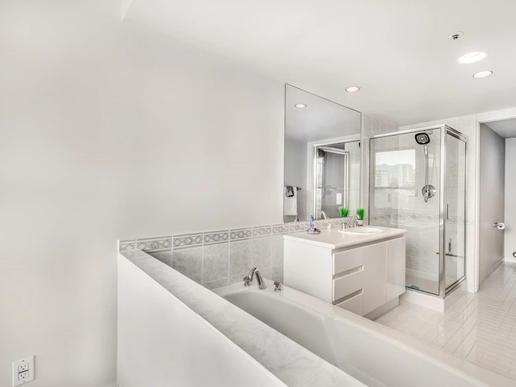 1305-1000 Beach Avenue, Vancouver, BC, V6E 4M2 - 18