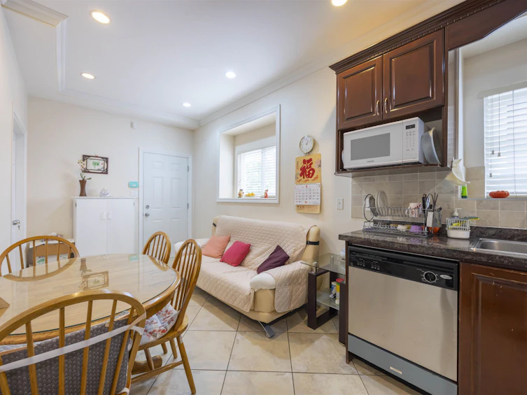 7038 Waverley Avenue, Burnaby, BC, V5J 4A5 - 23