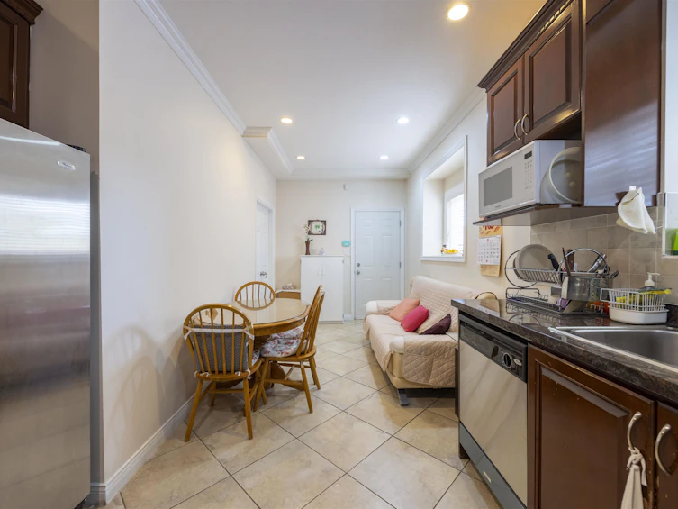7038 Waverley Avenue, Burnaby, BC, V5J 4A5 - 24