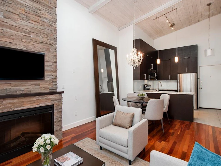 301-2365 W 3rd Avenue, Vancouver, BC, V6K 1L6 - 3