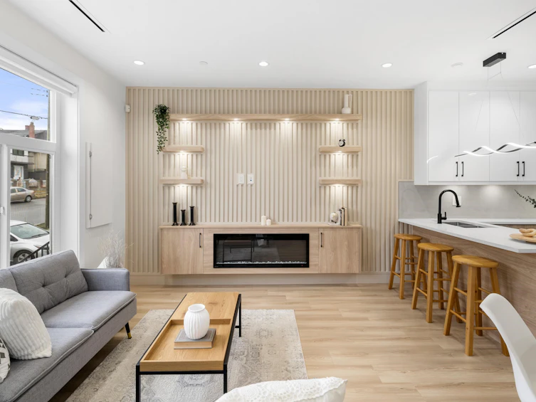 1-758 E 60th Avenue, Vancouver, BC, V5X 2A4 - 2