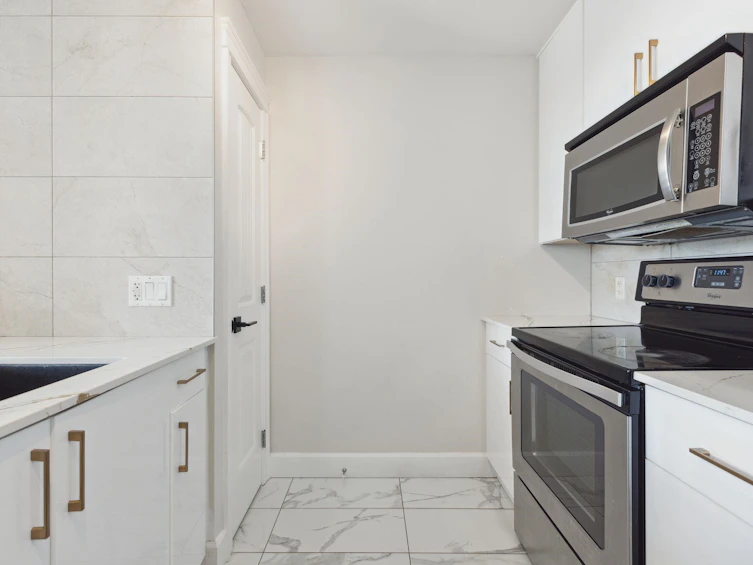 PH6-3255 Smith Avenue, Burnaby, BC, V5G 0B5 - 4