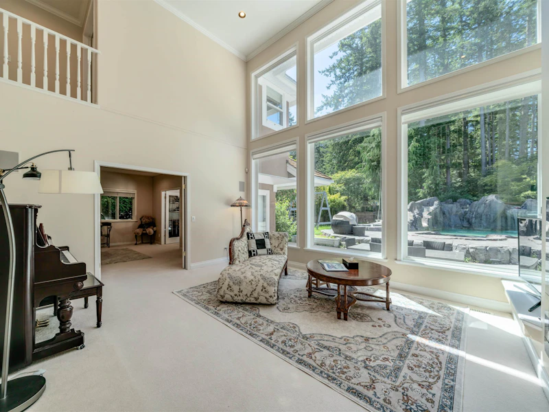 13390 22a Avenue, Surrey BC V4A 9T9