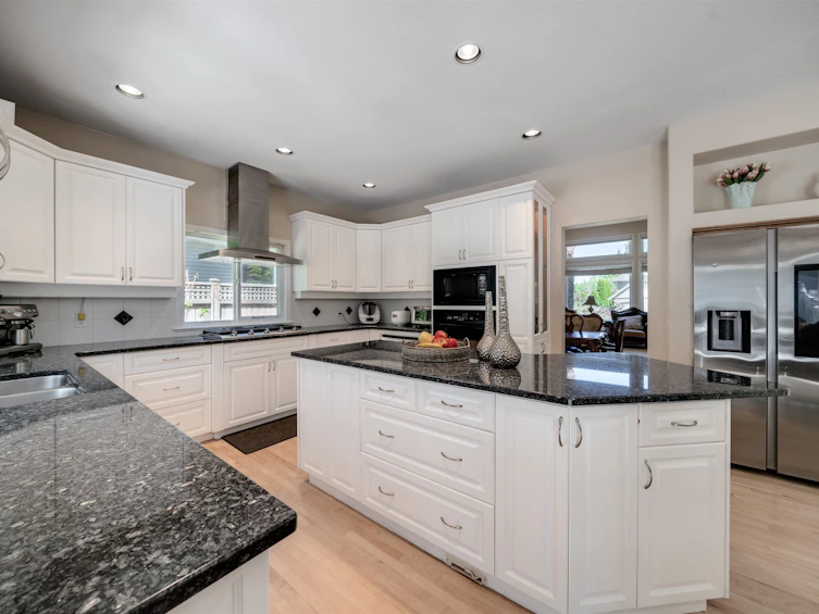 13390 22a Avenue, Surrey, BC, V4A 9T9 - 9