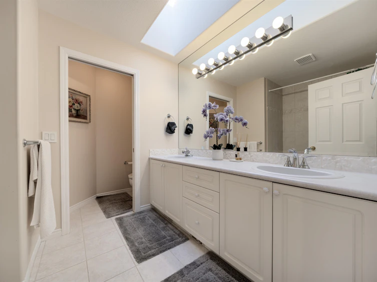 13390 22a Avenue, Surrey, BC, V4A 9T9 - 25