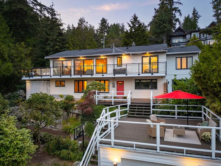 4497 Ross Crescent, West Vancouver, BC, V7W 1B4 - 2