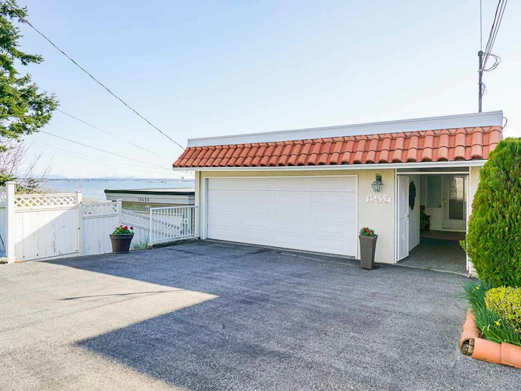 15452 Victoria Avenue, Surrey, BC, V4B 1H3
