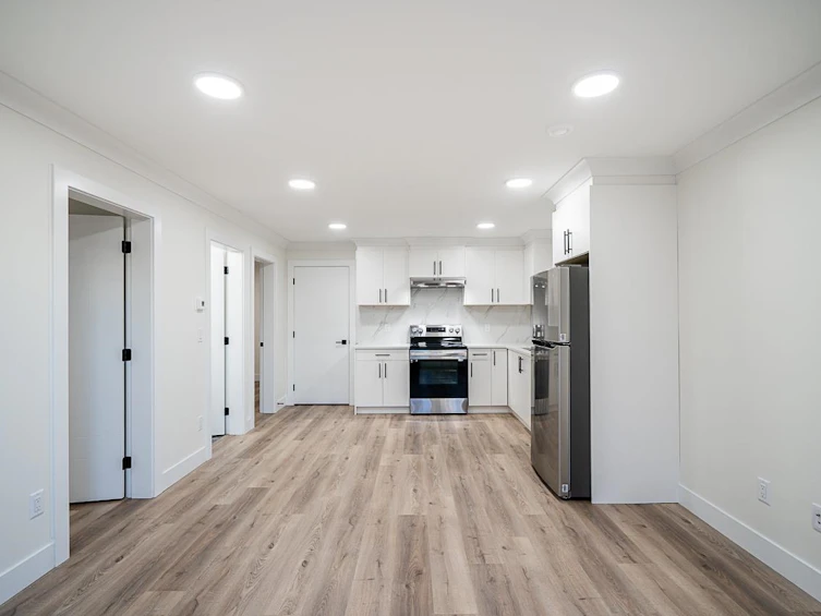 87 N Glynde Avenue, Burnaby, BC, V5B 1G8 - 23