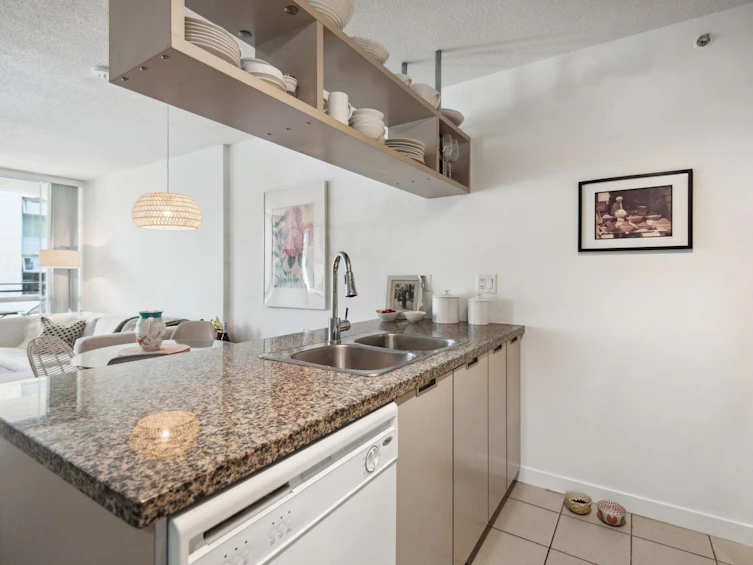 315-1082 Seymour Street, Vancouver, BC, V6B 1X9 - 11