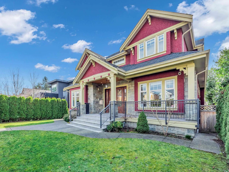 337 E 17th Street, North Vancouver, BC, V7L 2W1