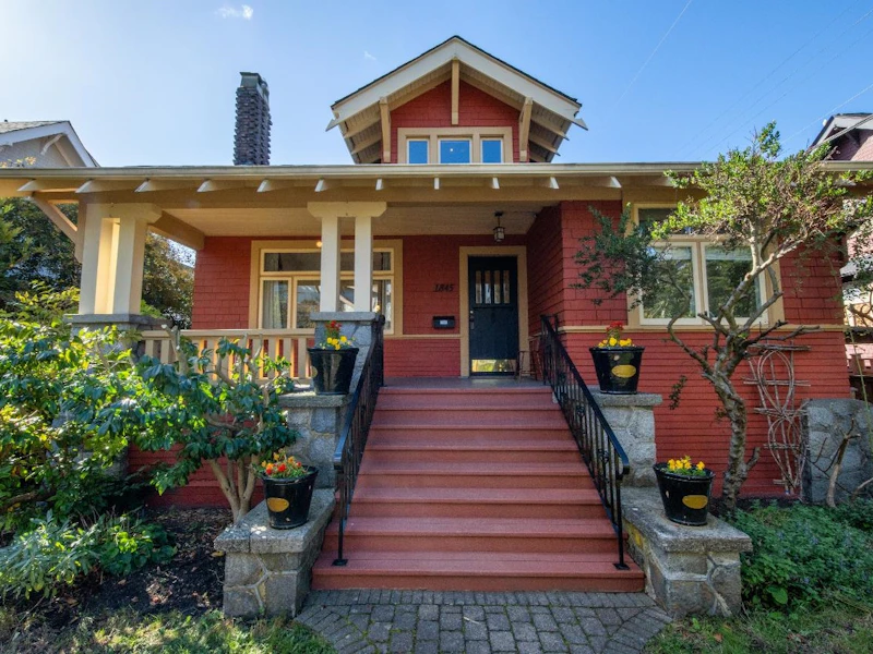 1845 Dunbar Street, Vancouver BC V6R 3M1