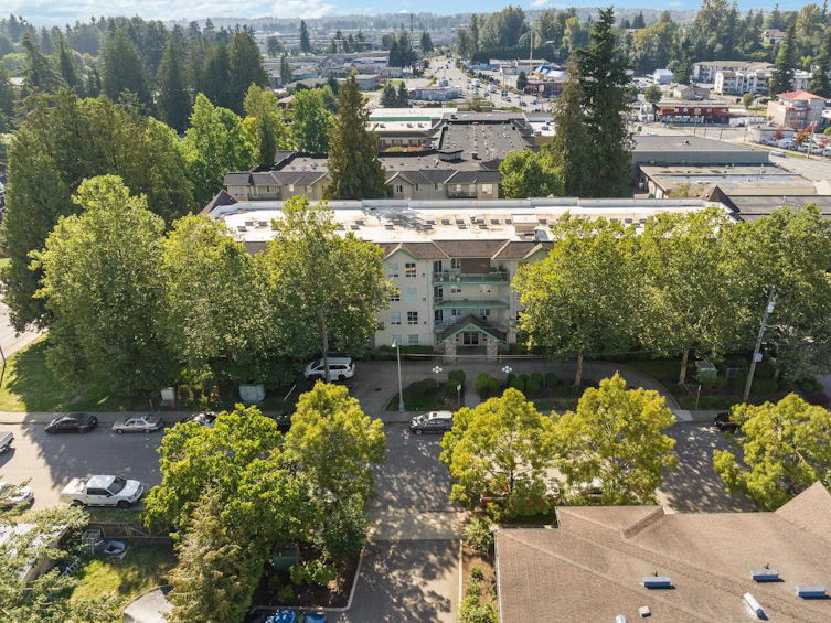 304-2435 Center, Abbotsford, BC, V2T 2N4 - 3