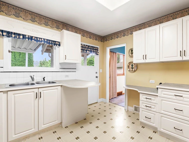 3956 Hertford Street, Burnaby, BC, V5G 2R4 - 14