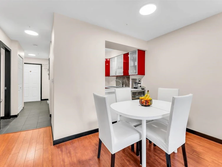 302-2133 Dundas Street, Vancouver, BC, V5L 1J7 - 9
