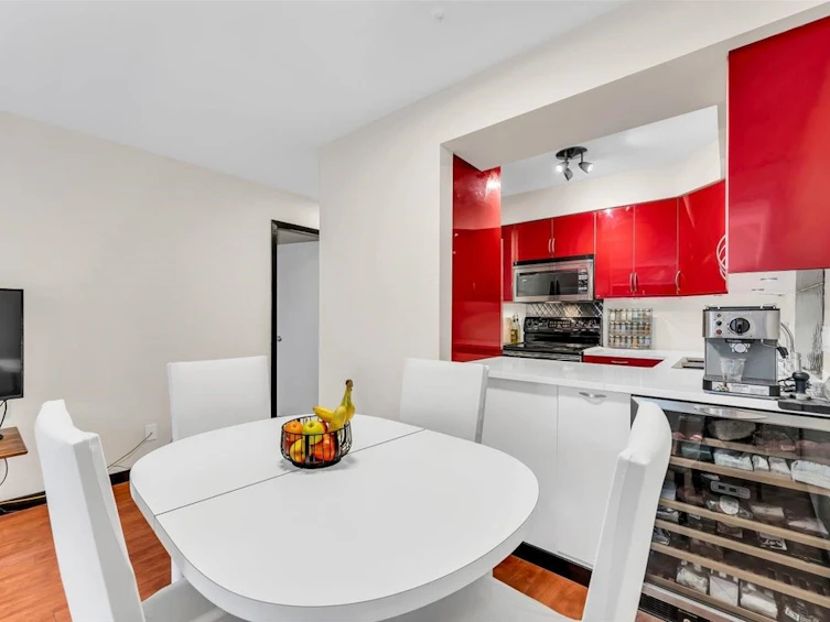 302-2133 Dundas Street, Vancouver, BC, V5L 1J7 - 11