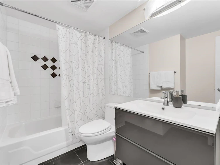 302-2133 Dundas Street, Vancouver, BC, V5L 1J7 - 19