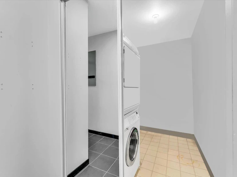 302-2133 Dundas Street, Vancouver, BC, V5L 1J7 - 22