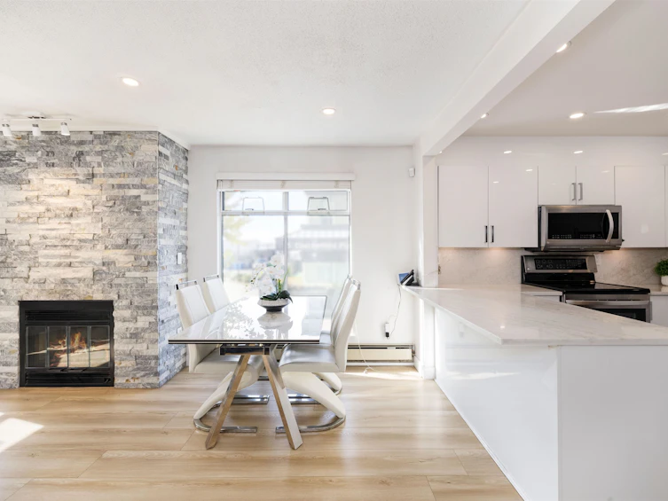 3111-33 Chesterfield Place, North Vancouver, BC, V7M 3K4 - 5