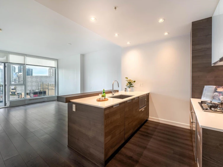 808-4688 Kingsway, Burnaby, BC, V5H 0E9 - 9