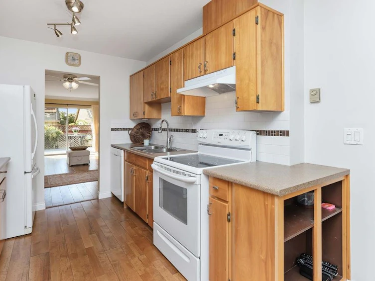 3-815 North Road, Gibsons, BC, V0N 1V9 - 6