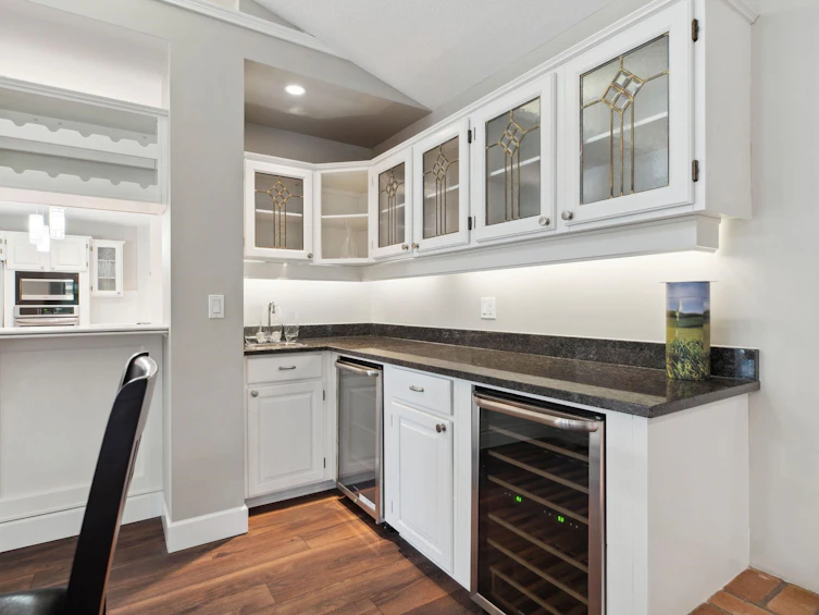 921 Cottonwood Avenue, Coquitlam, BC, V3J 2S9 - 10