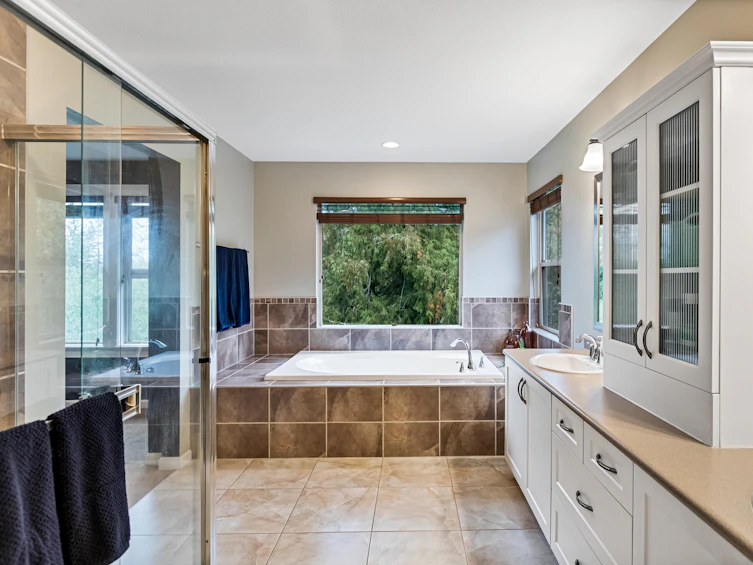 24449 Kimola Drive, Maple Ridge, BC, V2W 0B9 - 24