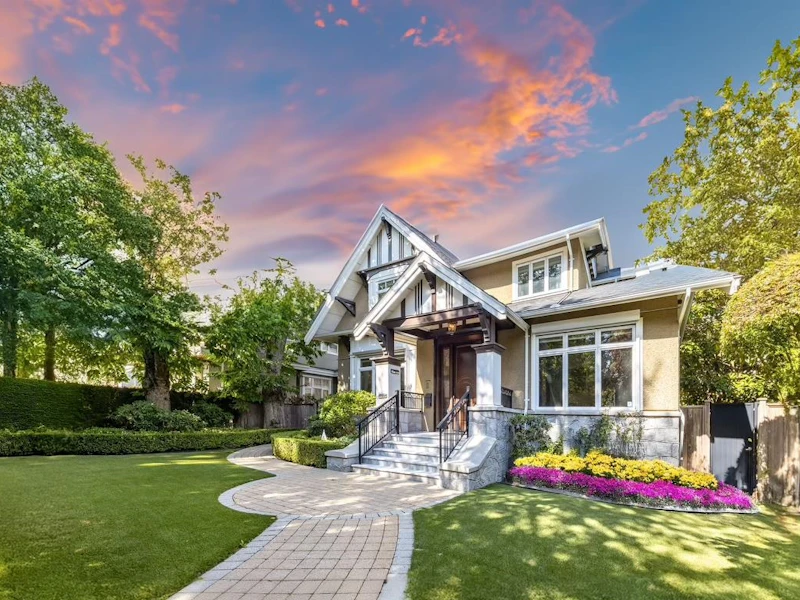 2843 W 44th Avenue, Vancouver BC V6N 3K1