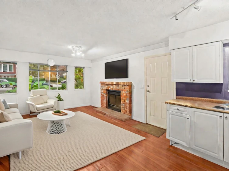548 E 16th Avenue, Vancouver, BC, V5T 2V2 - 11