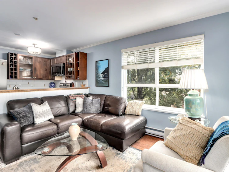 202-130 W 22nd Street, North Vancouver, BC, V7M 1Z9 - 5