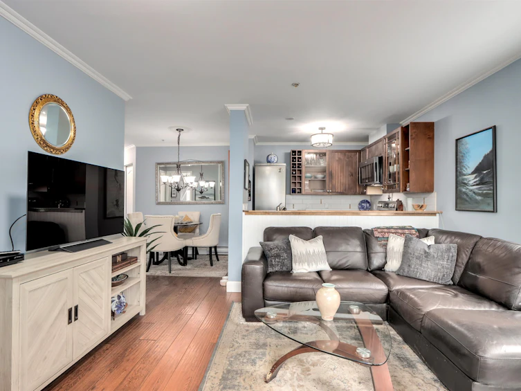 202-130 W 22nd Street, North Vancouver, BC, V7M 1Z9 - 6