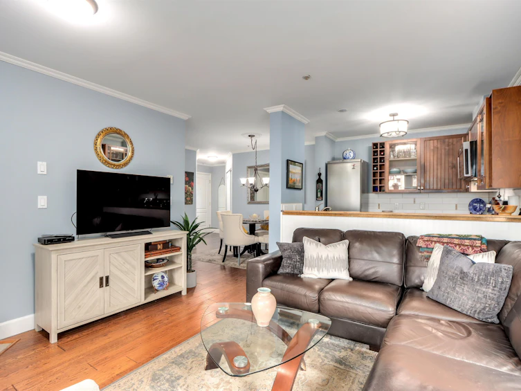 202-130 W 22nd Street, North Vancouver, BC, V7M 1Z9 - 7