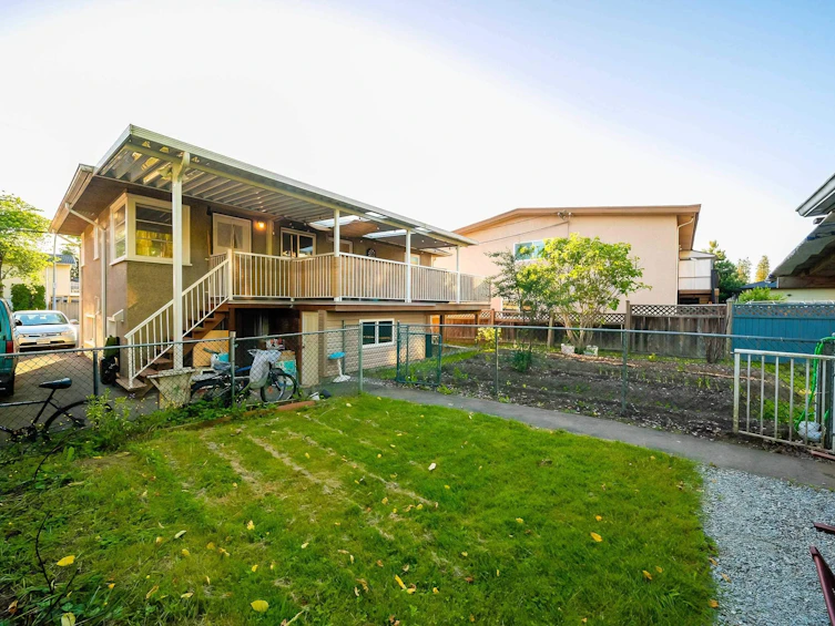 5374 Chesham Avenue, Burnaby, BC, V5H 2L2 - 2