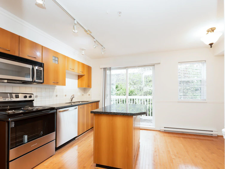 111-7179 201 Street, Langley, BC, V2Y 2Y9 - 8