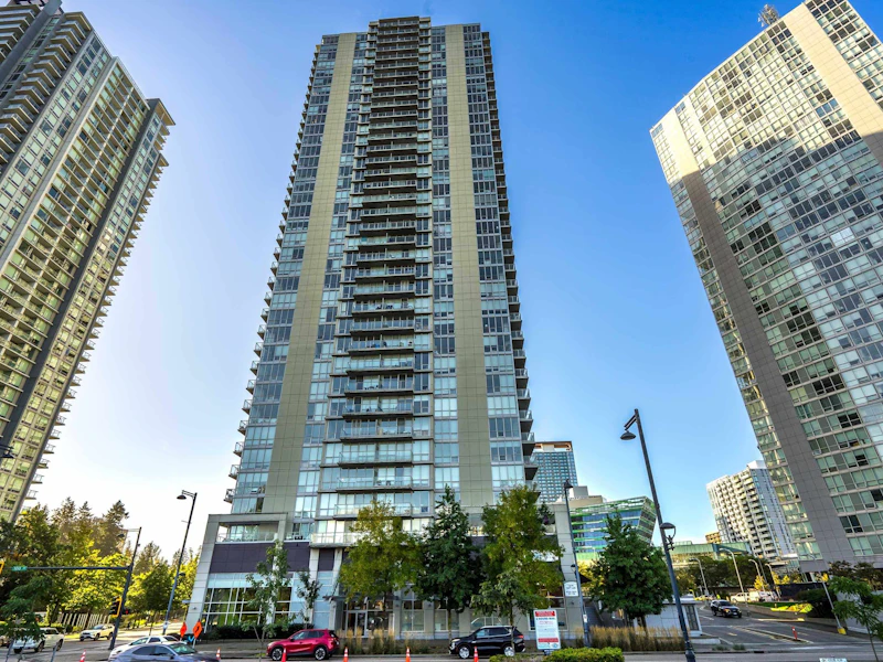 2704 - 13688 100th Avenue, Surrey BC V3T 0G5
