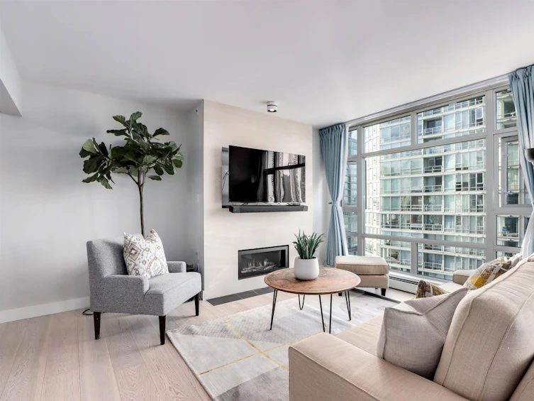 1607-1199 Marinaside Crescent, Vancouver, BC, V6Z 2Y2 - 3